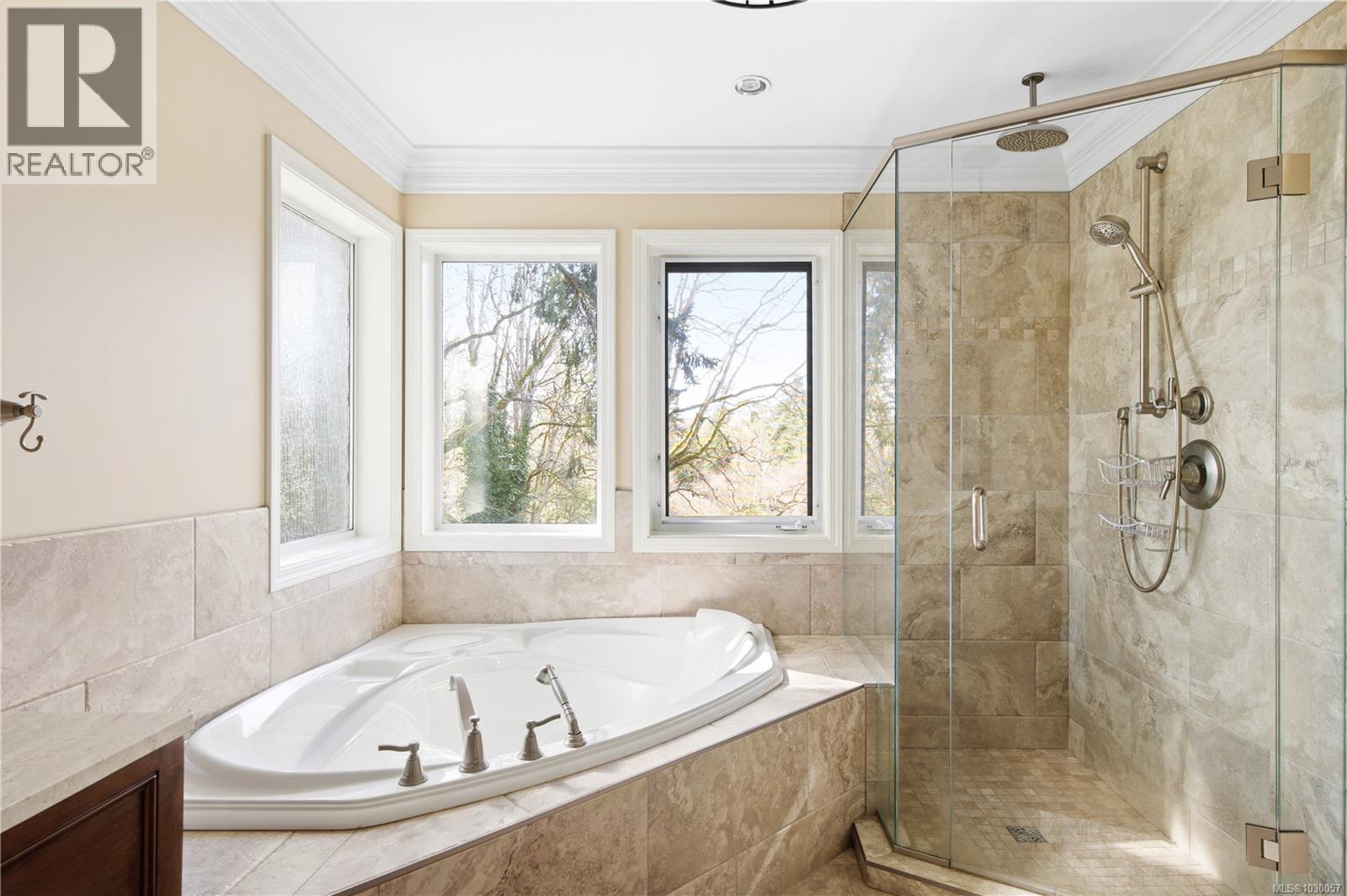 1045 VALEWOOD TRAIL - 34