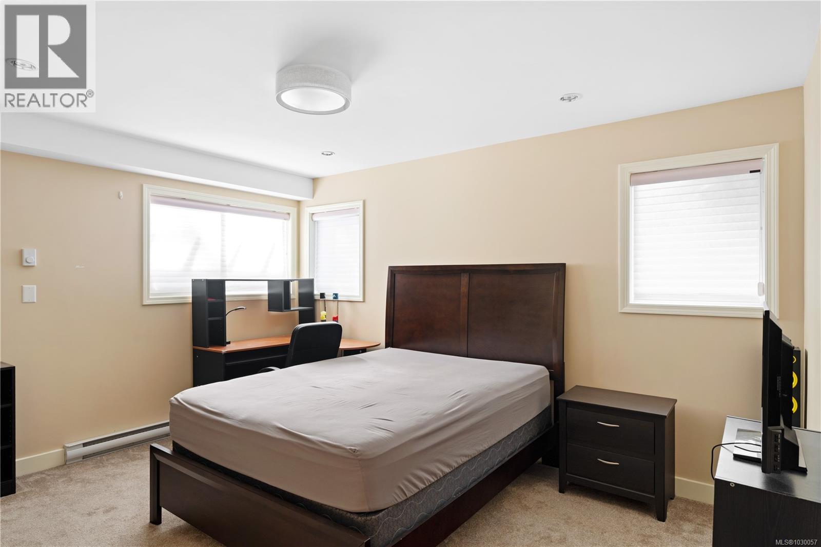 1045 VALEWOOD TRAIL - 40