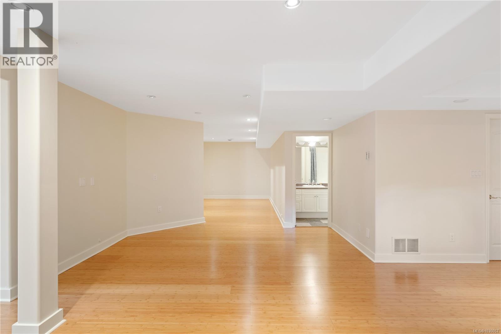 1045 VALEWOOD TRAIL - 44