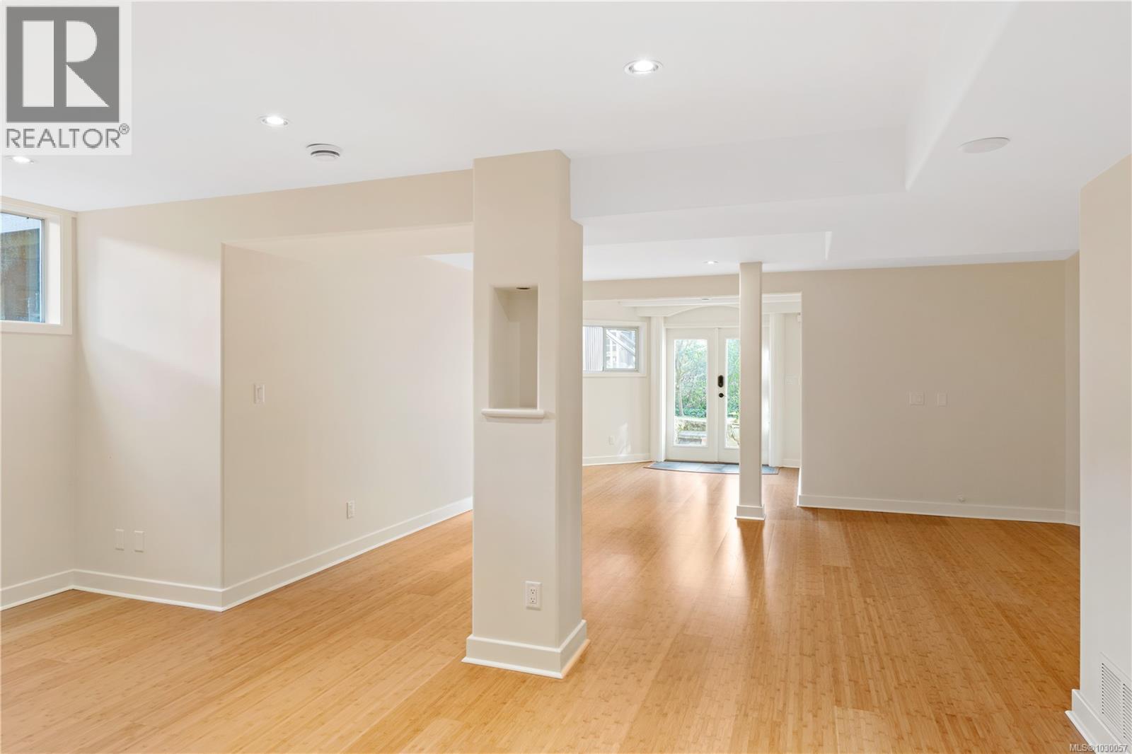 1045 VALEWOOD TRAIL - 45