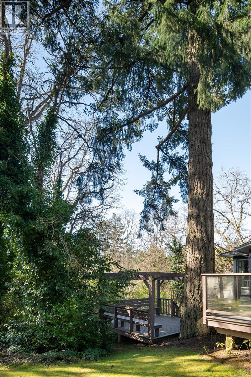 1045 VALEWOOD TRAIL - 56