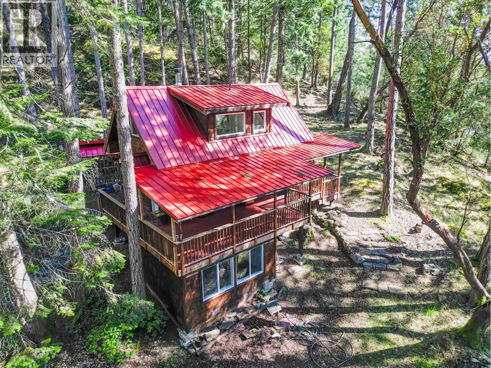 9868 CASTLE ROAD, Pender Island