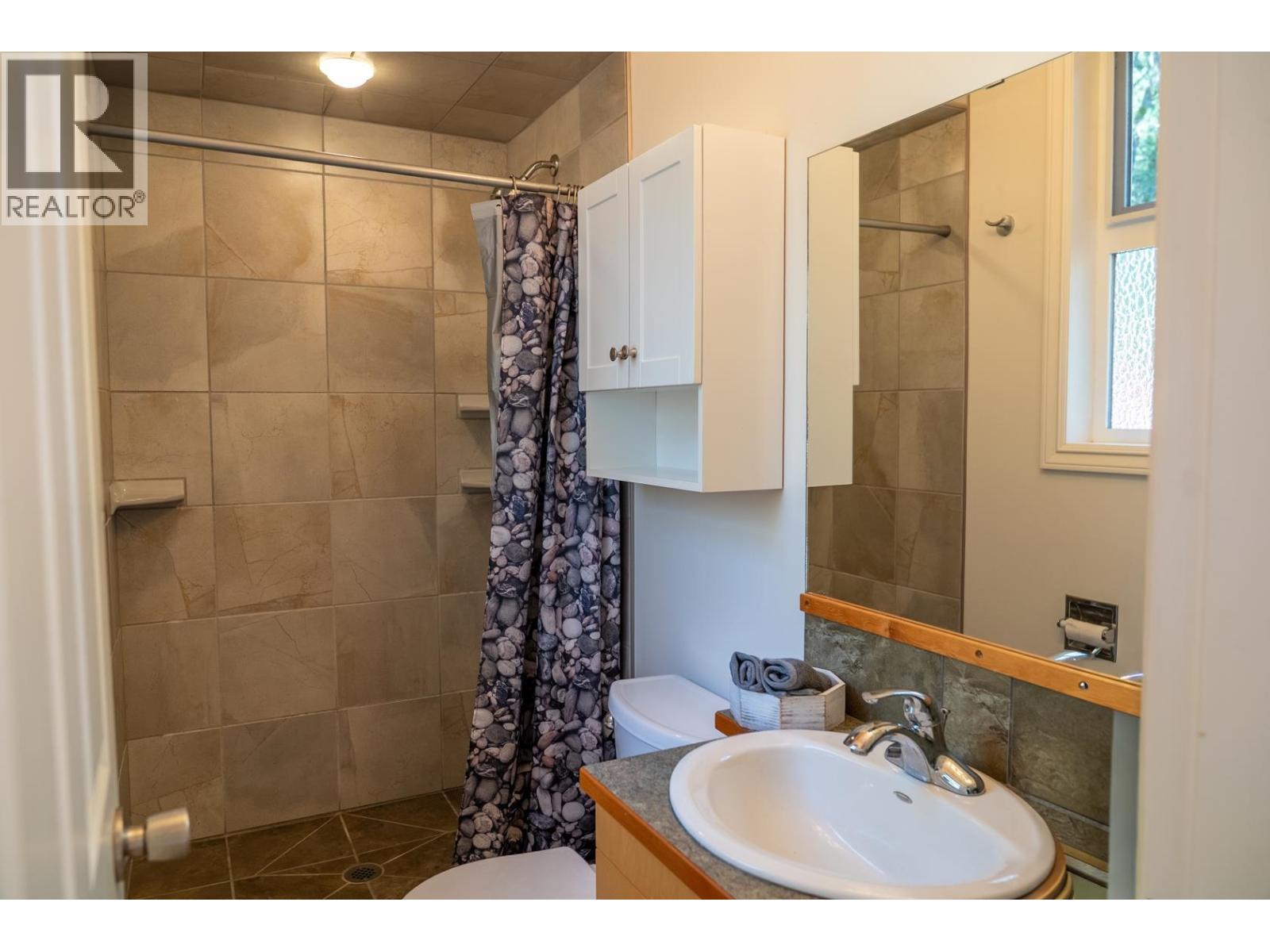 9868 CASTLE ROAD, Pender Island