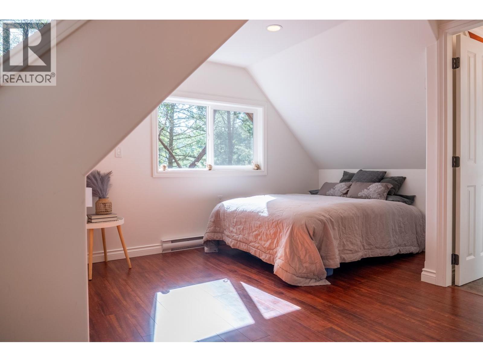 9868 CASTLE ROAD, Pender Island