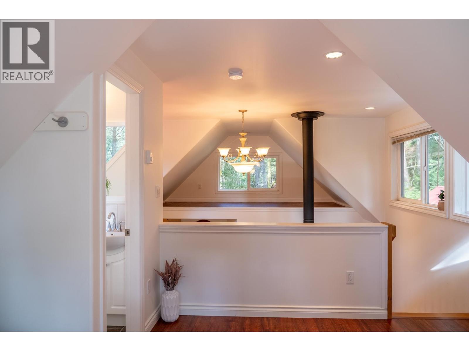 9868 CASTLE ROAD, Pender Island