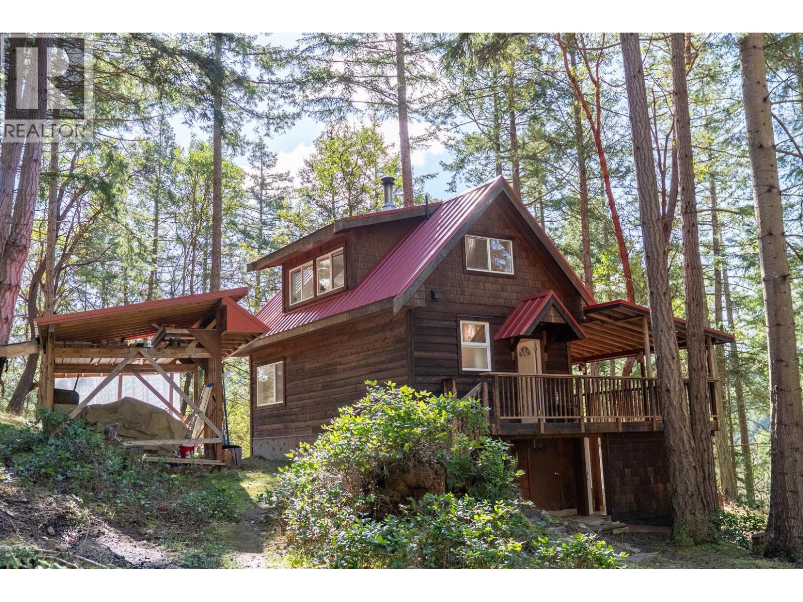 9868 CASTLE ROAD, Pender Island