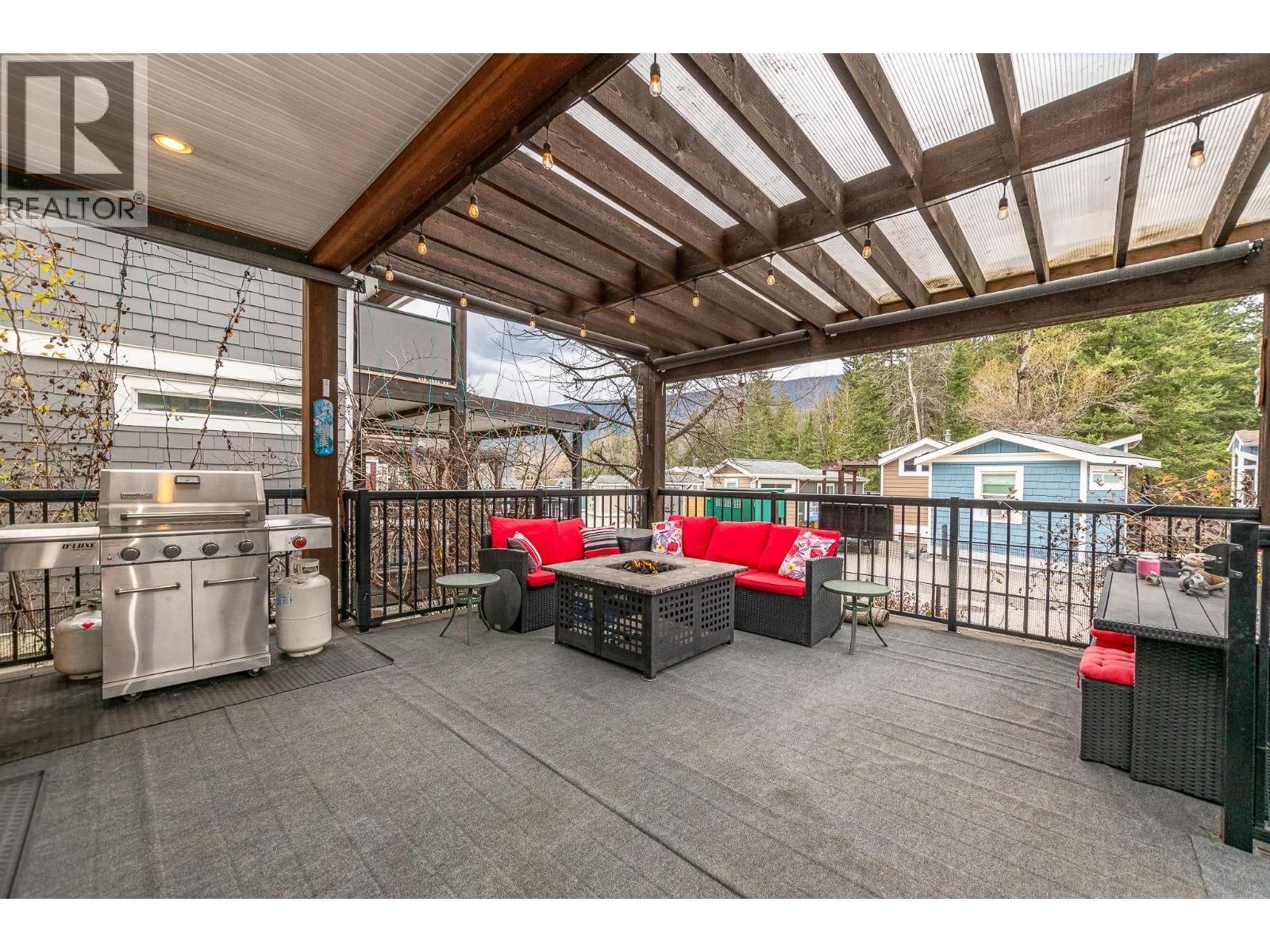 8843 97A Highway Unit# 44, Sicamous