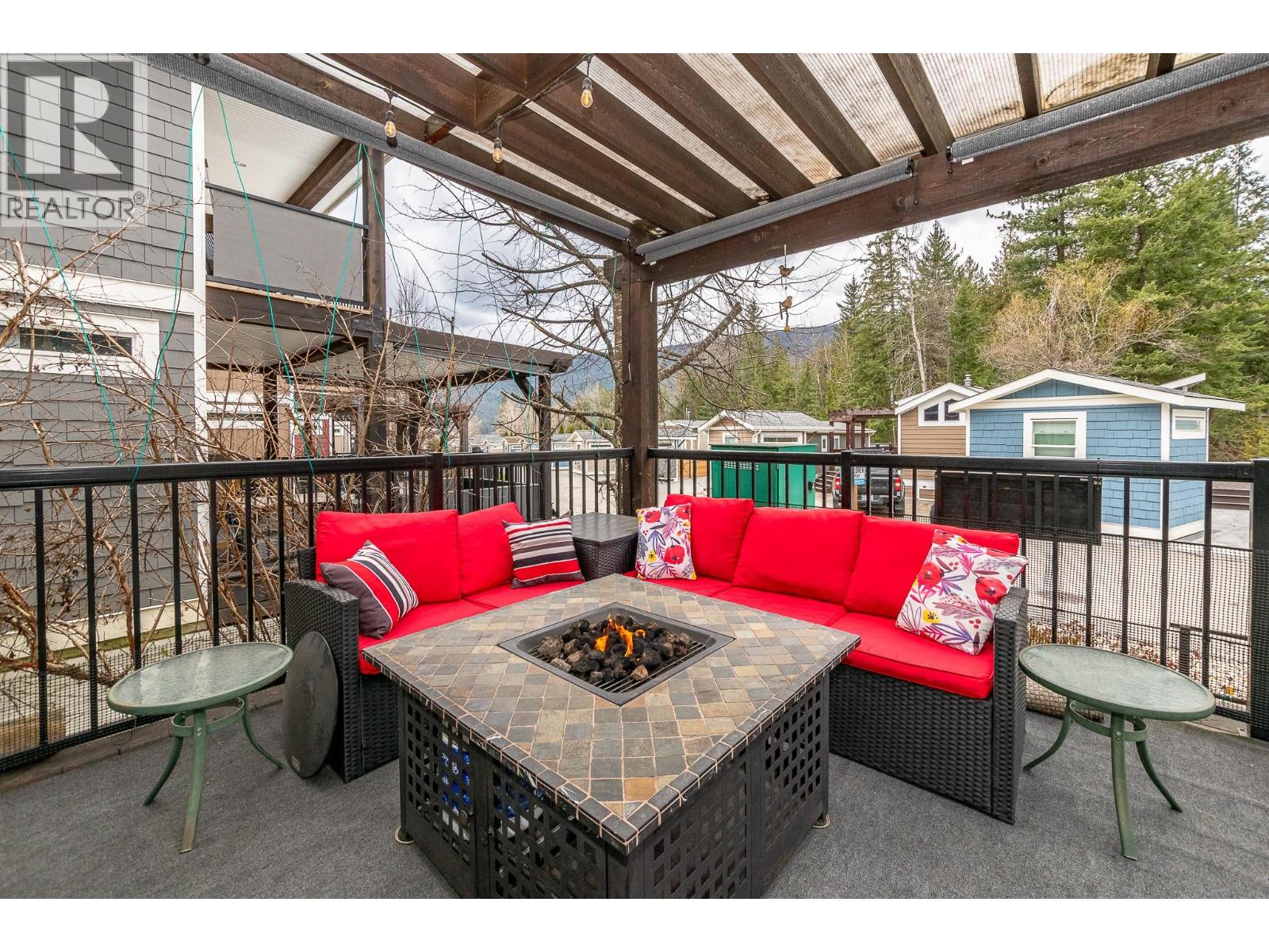 8843 97A Highway Unit# 44, Sicamous