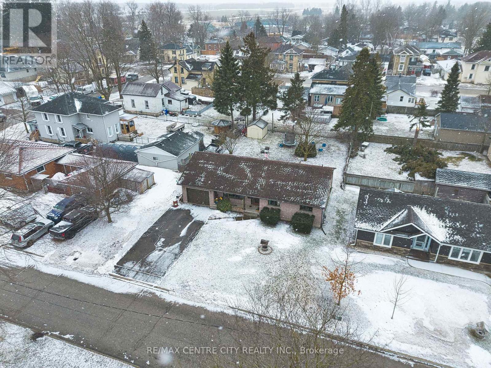 520 VICTORIA STREET Property Photo