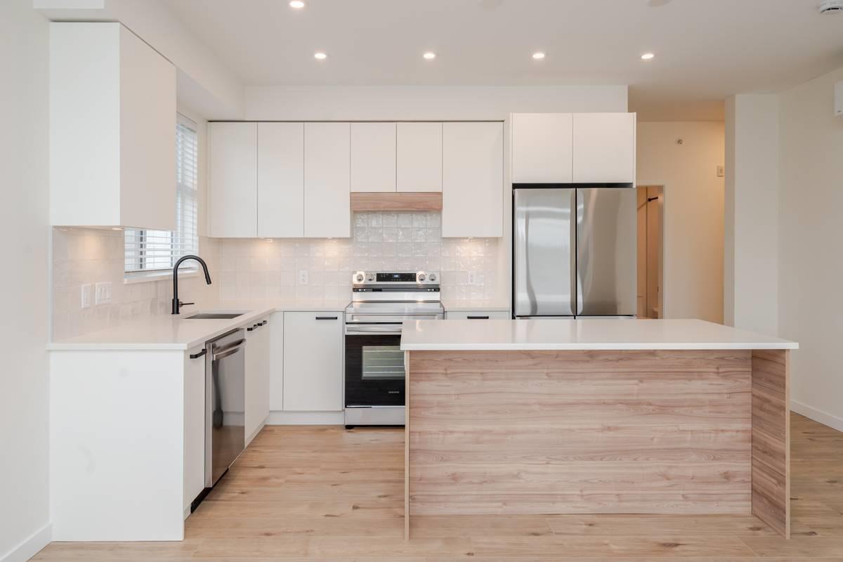 40X 33920 BEST Avenue - main photo