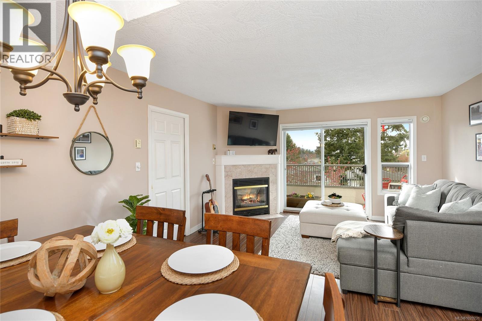 302 9945 Fifth Street, Sidney