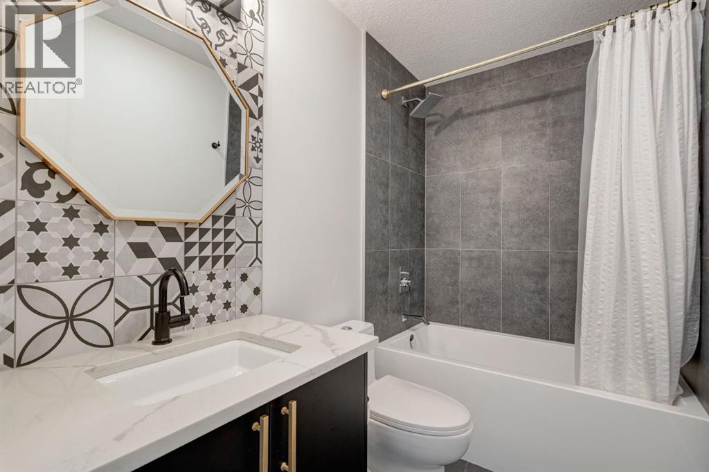 Single Family House for Sale in   Avenue Capitol Hill Calgary 