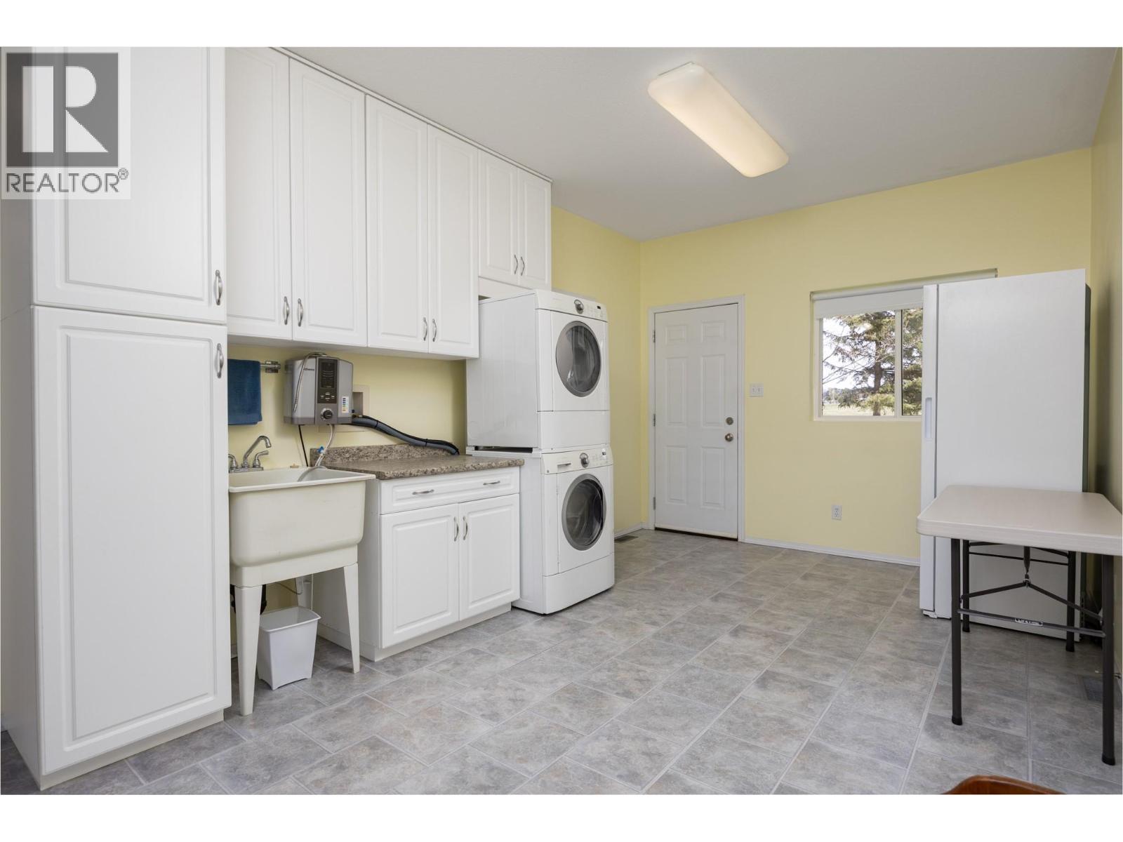 9050 Kalamalka Road, Coldstream