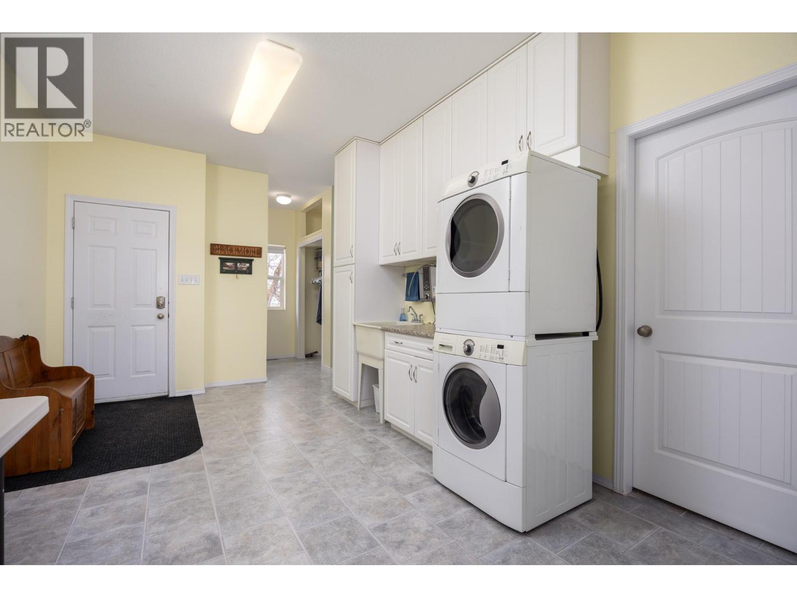 9050 Kalamalka Road, Coldstream