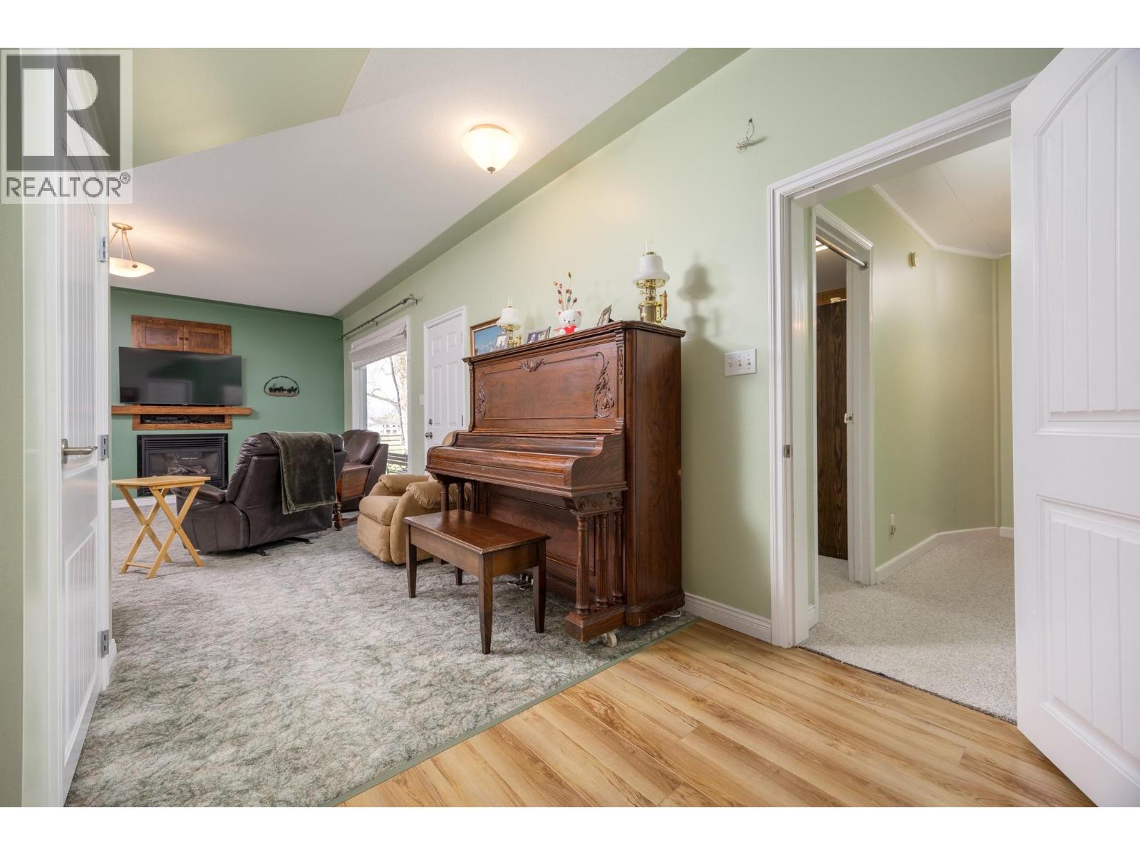 9050 Kalamalka Road, Coldstream