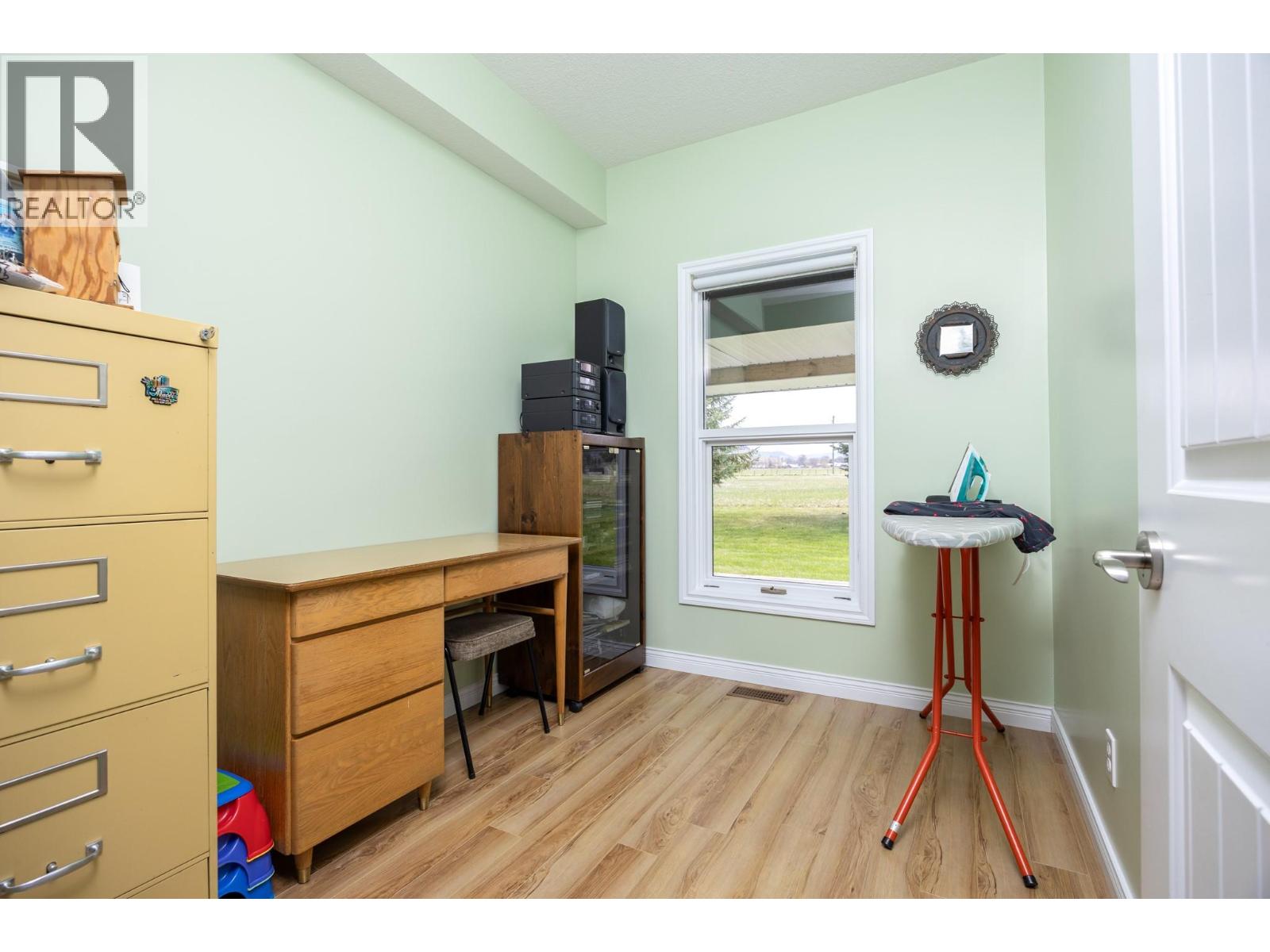 9050 Kalamalka Road, Coldstream