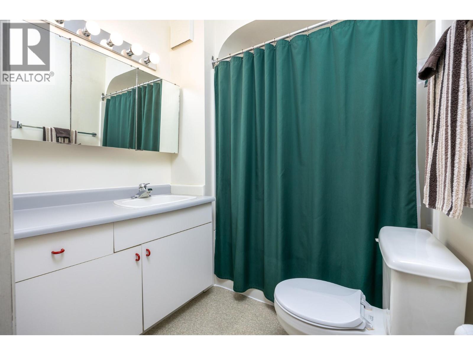 9050 Kalamalka Road, Coldstream