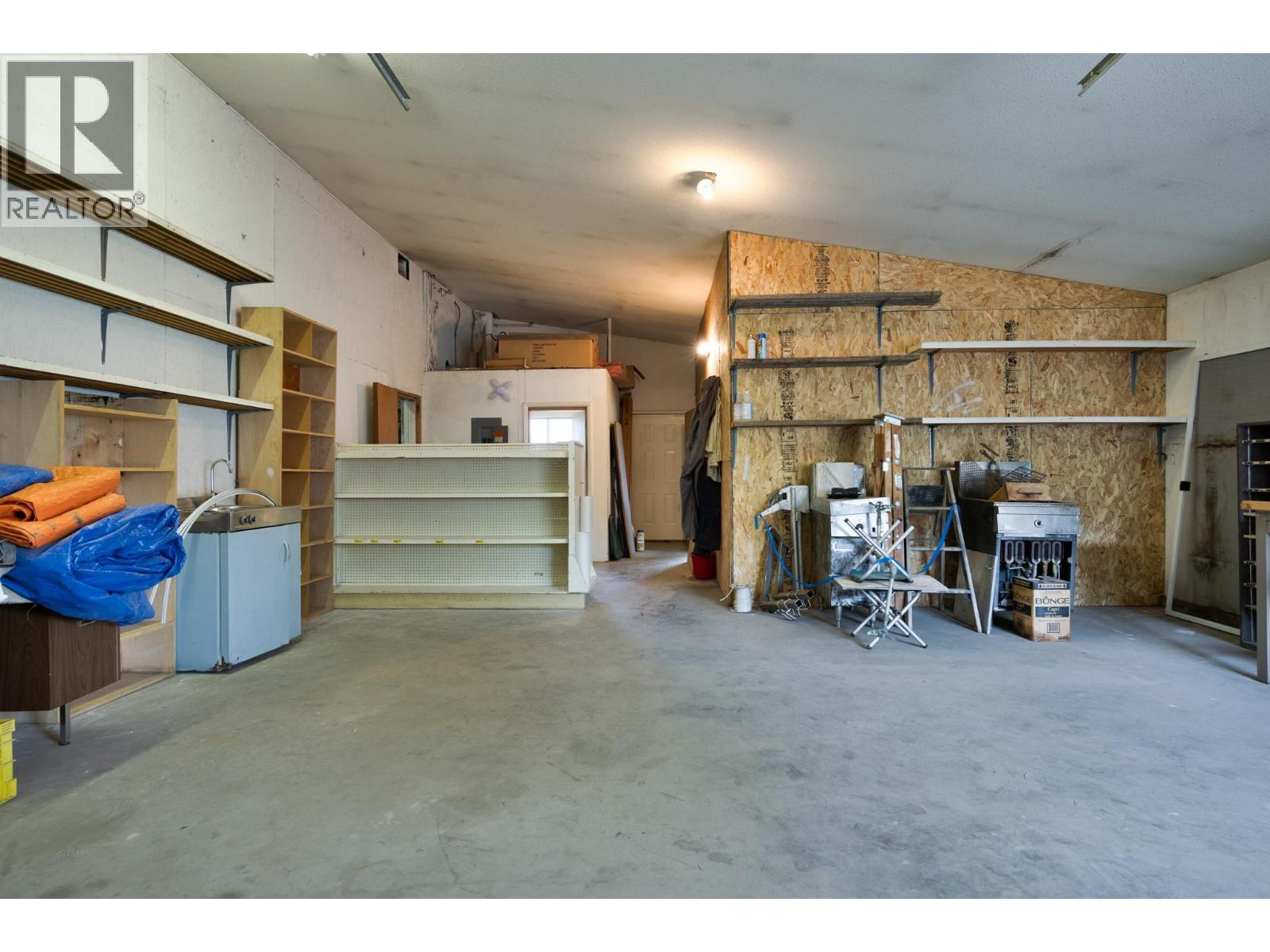 9050 Kalamalka Road, Coldstream