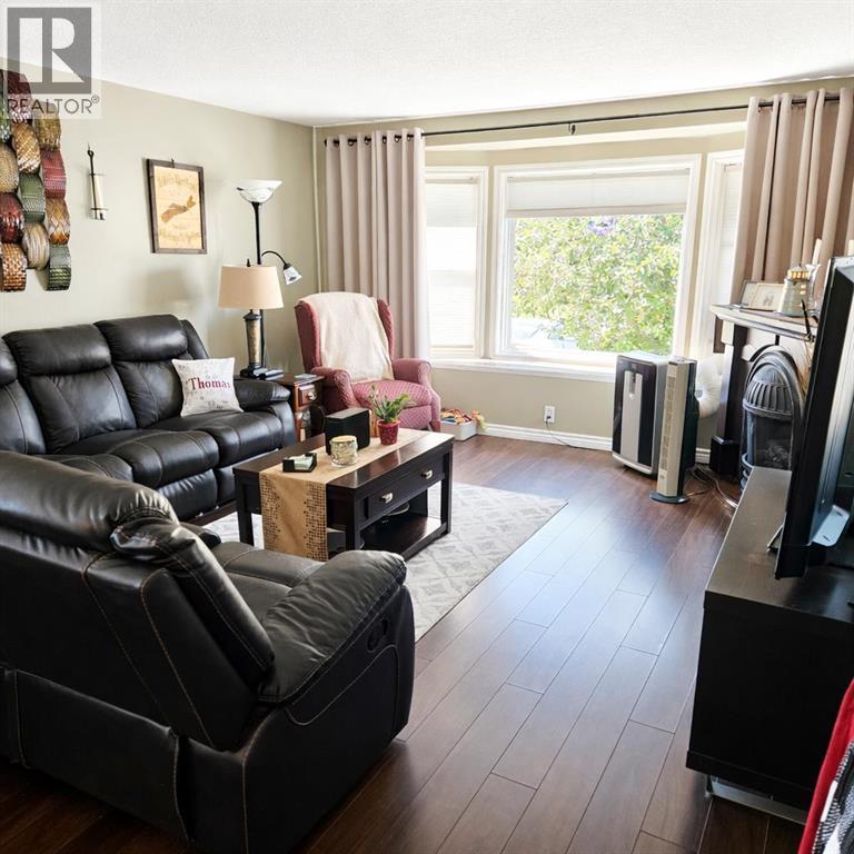 
          613 53 Street
            <br/>
            <span>Edson</span>
            , 
            <span>AB</span>
             <span>T7E1K9</span>
         - Photo 23