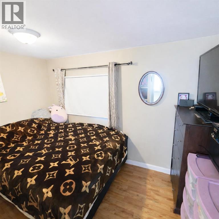 
          613 53 Street
            <br/>
            <span>Edson</span>
            , 
            <span>AB</span>
             <span>T7E1K9</span>
         - Photo 9