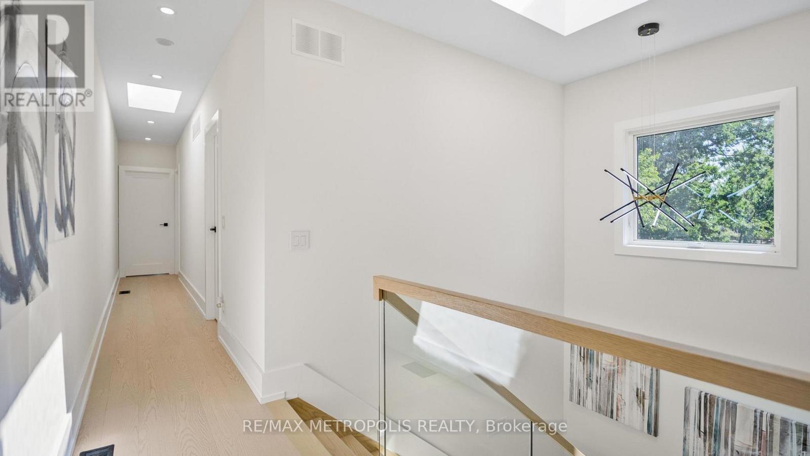 Single Family House for Sale in  KENWORTHY AVENUE Toronto (Oakridge) 