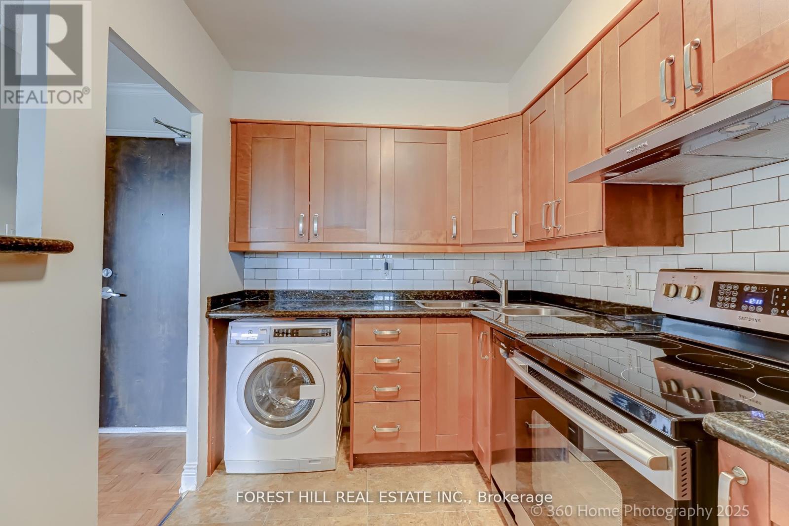 #403 5949 YONGE STREET - 15