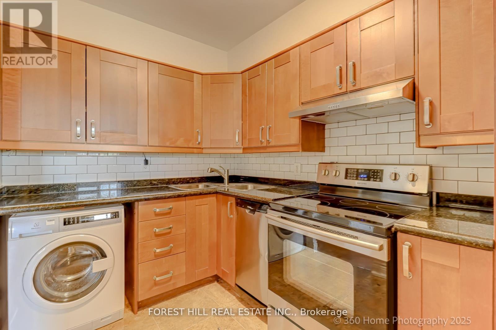 #403 5949 YONGE STREET - 16