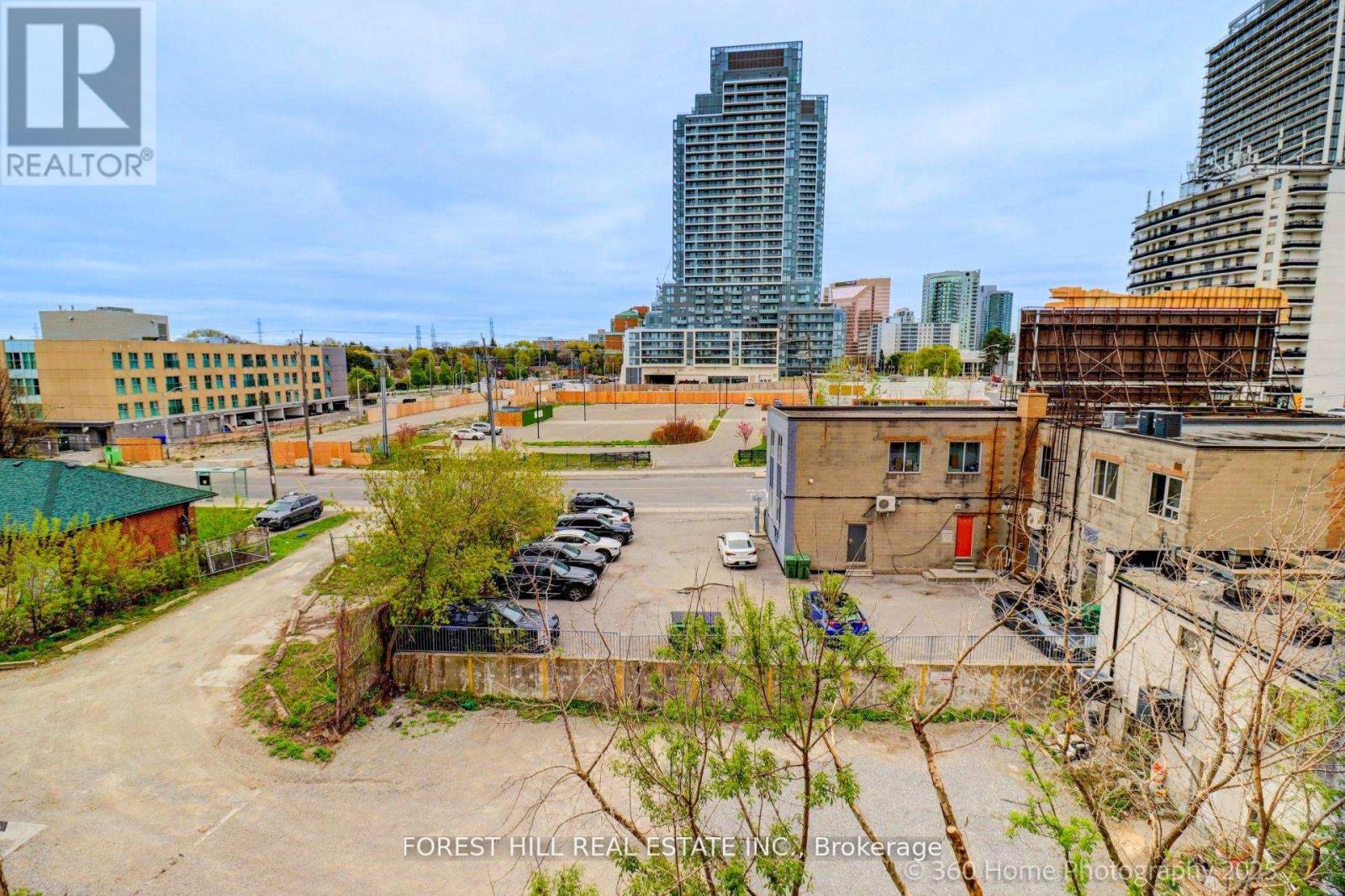 #403 5949 YONGE STREET - 6