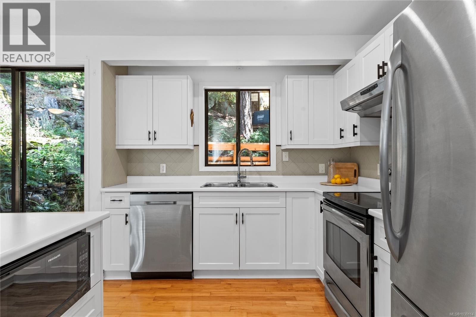 271 WOODHAVEN DR - 17