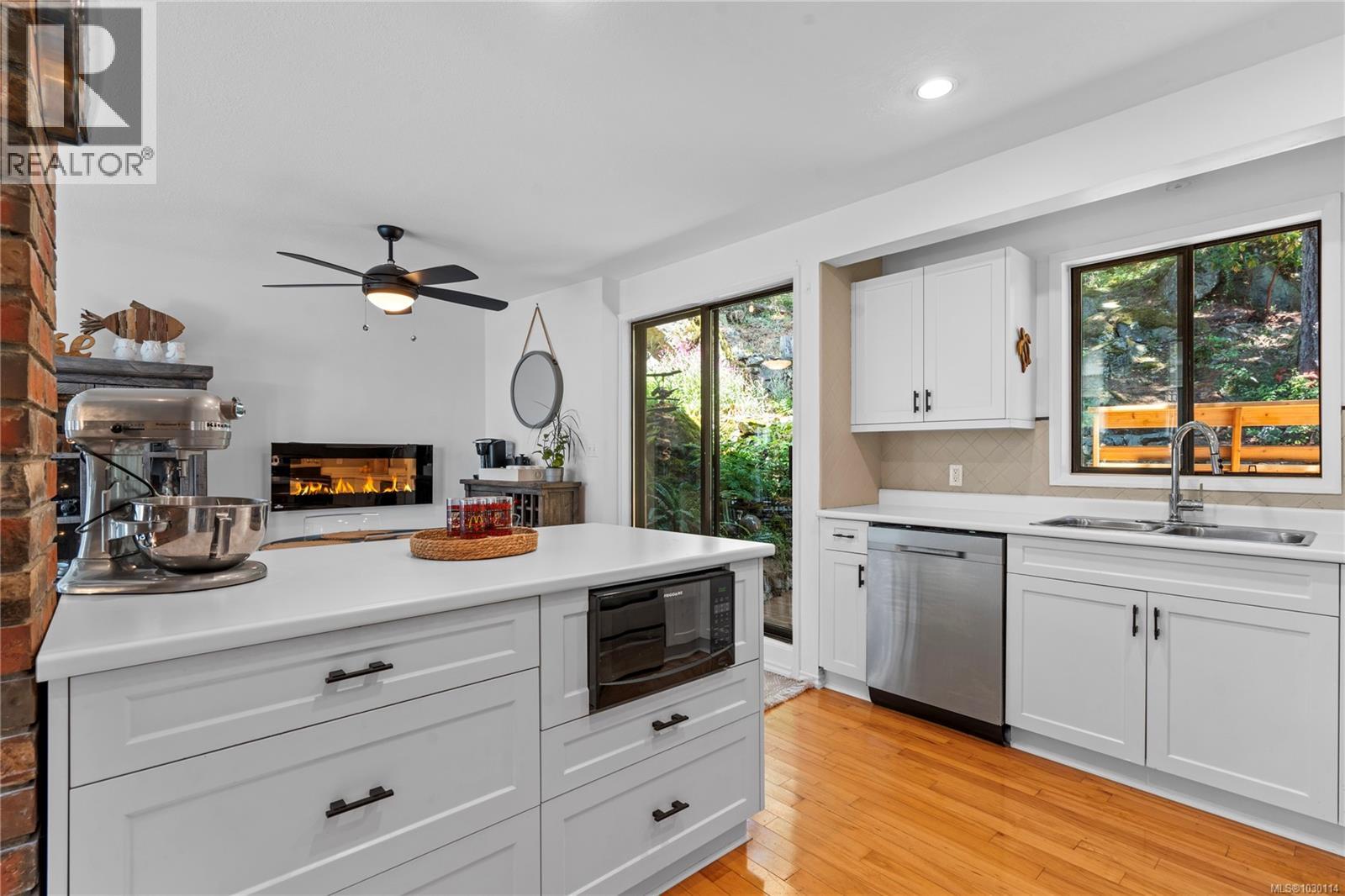 271 WOODHAVEN DR - 19