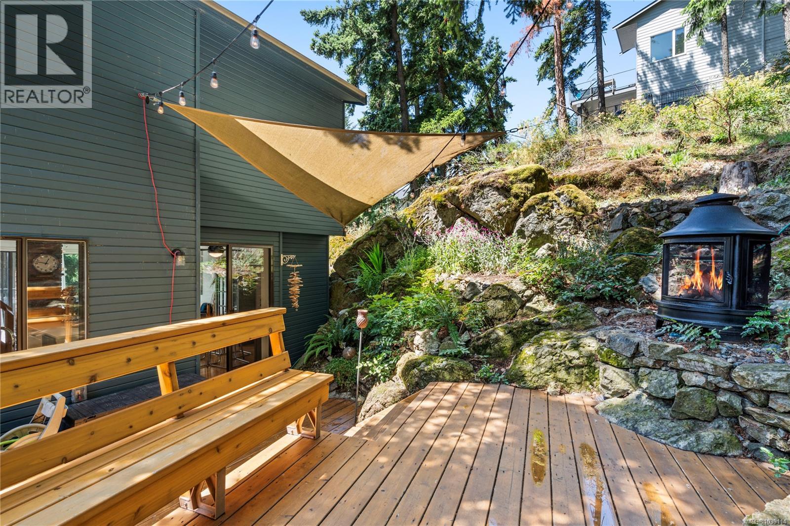 271 WOODHAVEN DR - 41