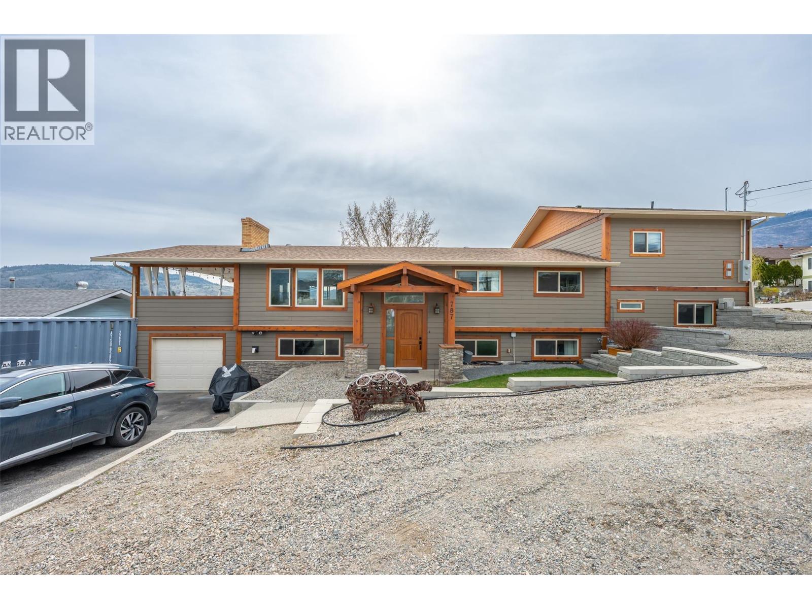 787 Kettle Avenue, Oliver