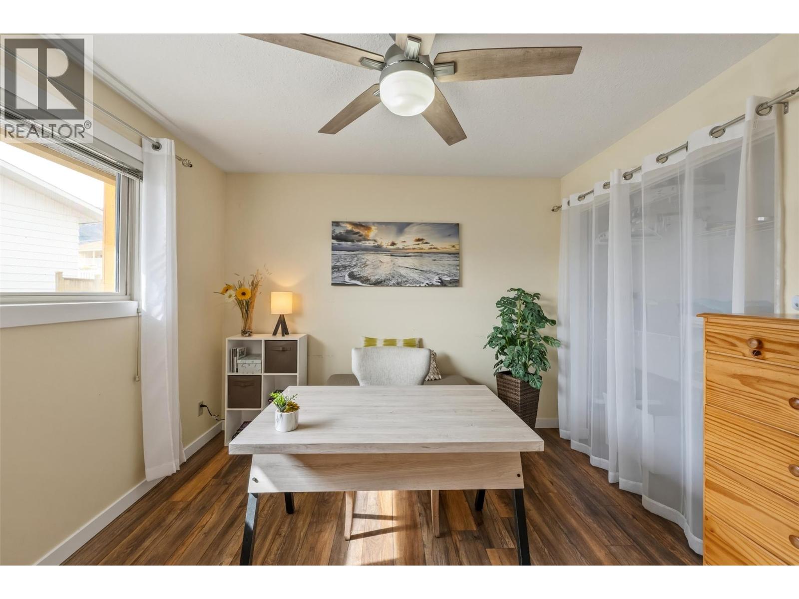 787 Kettle Avenue, Oliver