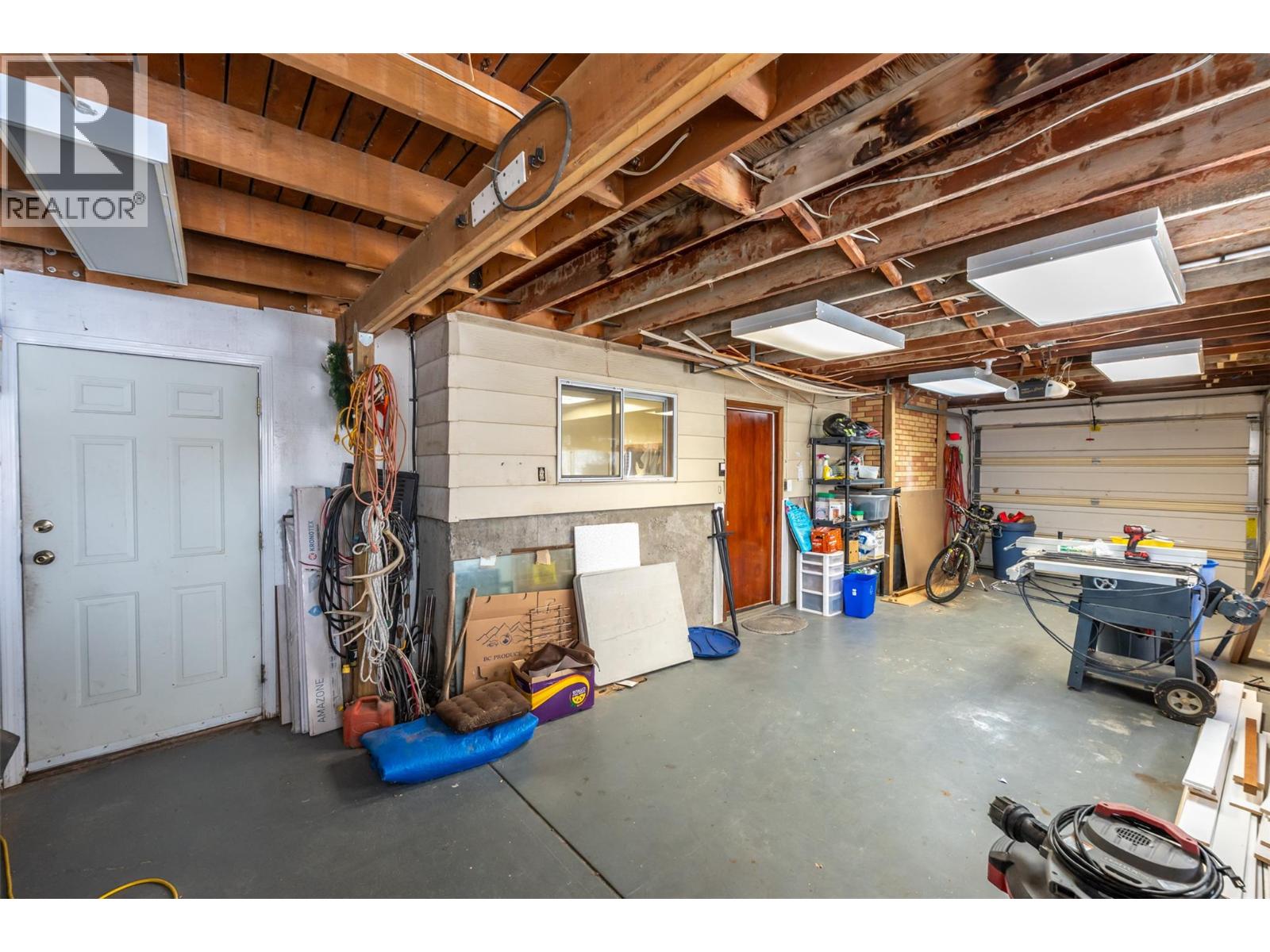 787 Kettle Avenue, Oliver