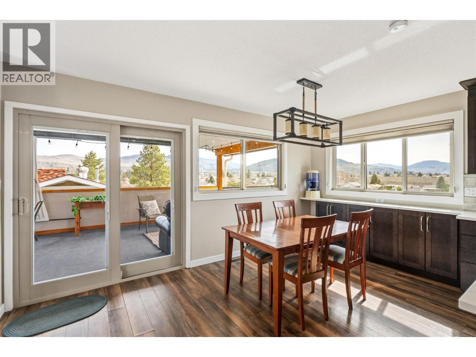 787 Kettle Avenue, Oliver