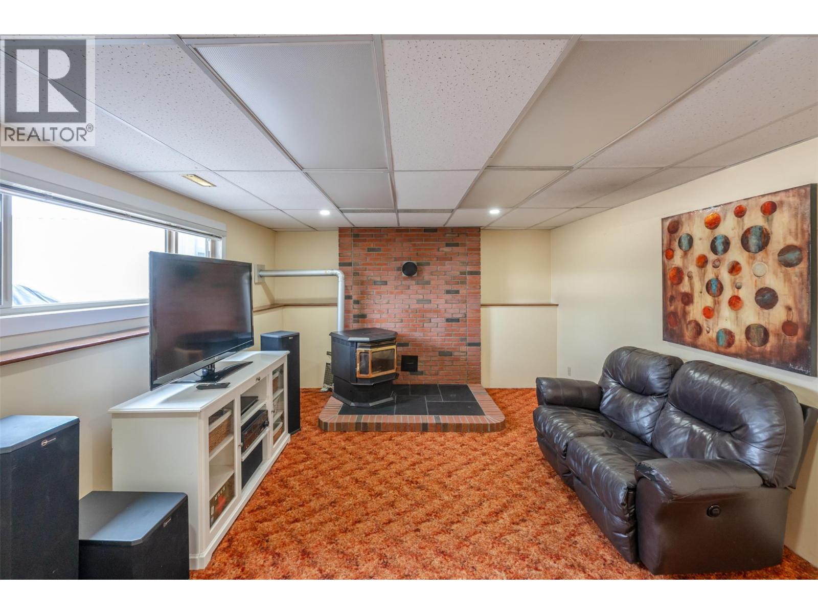 787 Kettle Avenue, Oliver