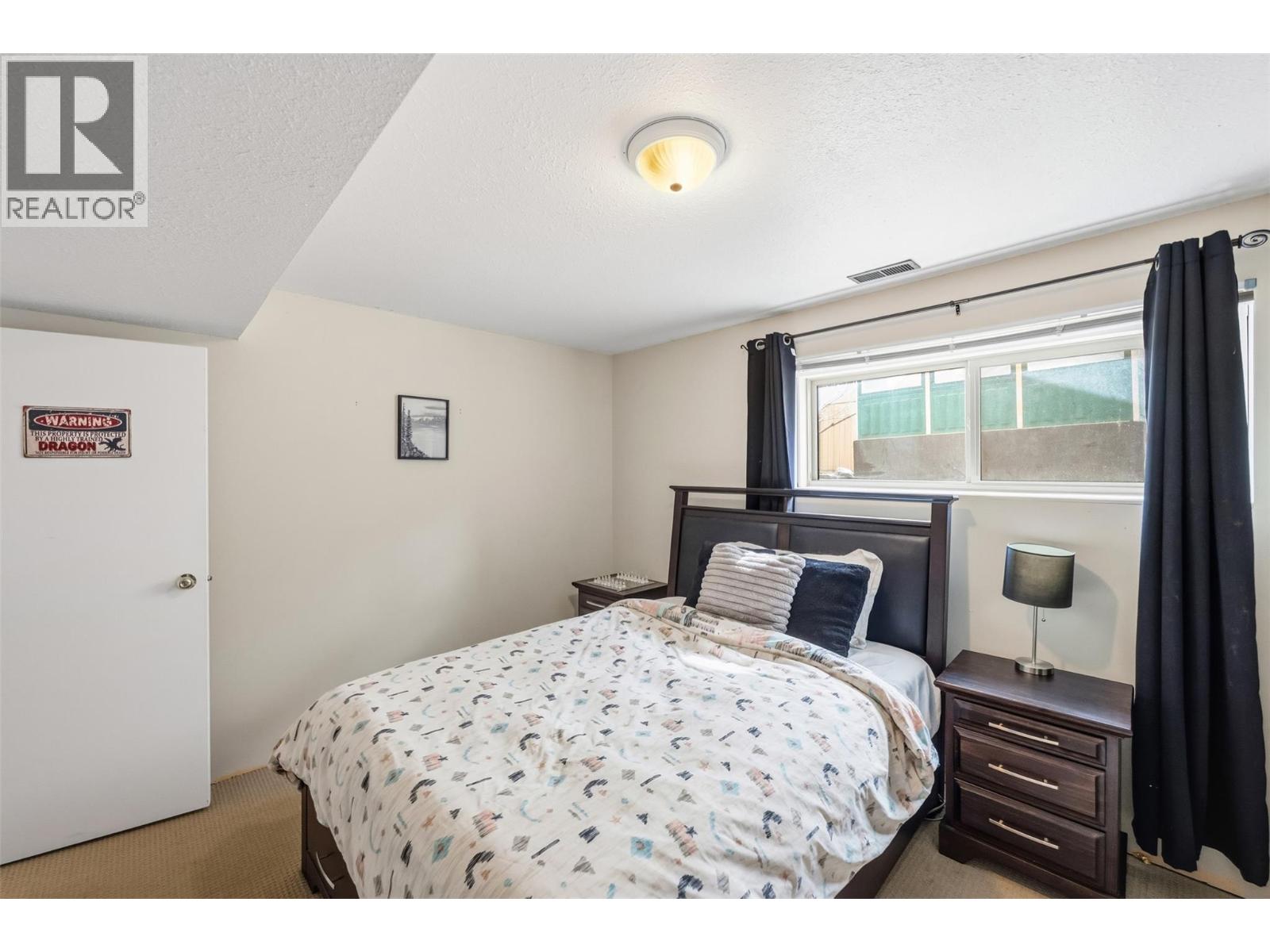 787 Kettle Avenue, Oliver