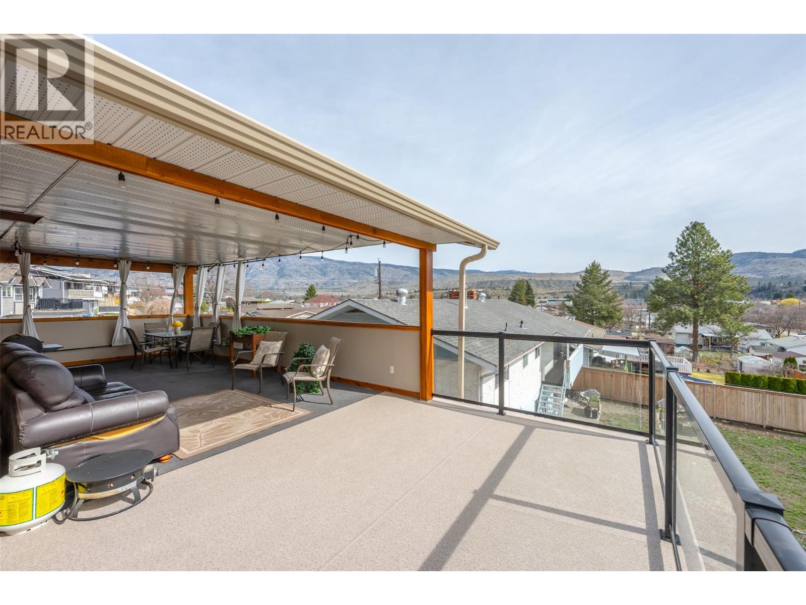 787 Kettle Avenue, Oliver