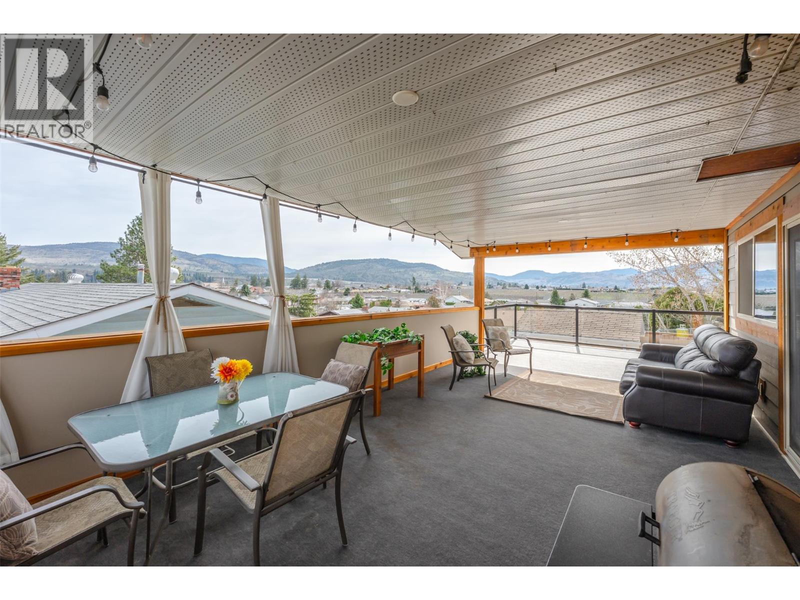 787 Kettle Avenue, Oliver