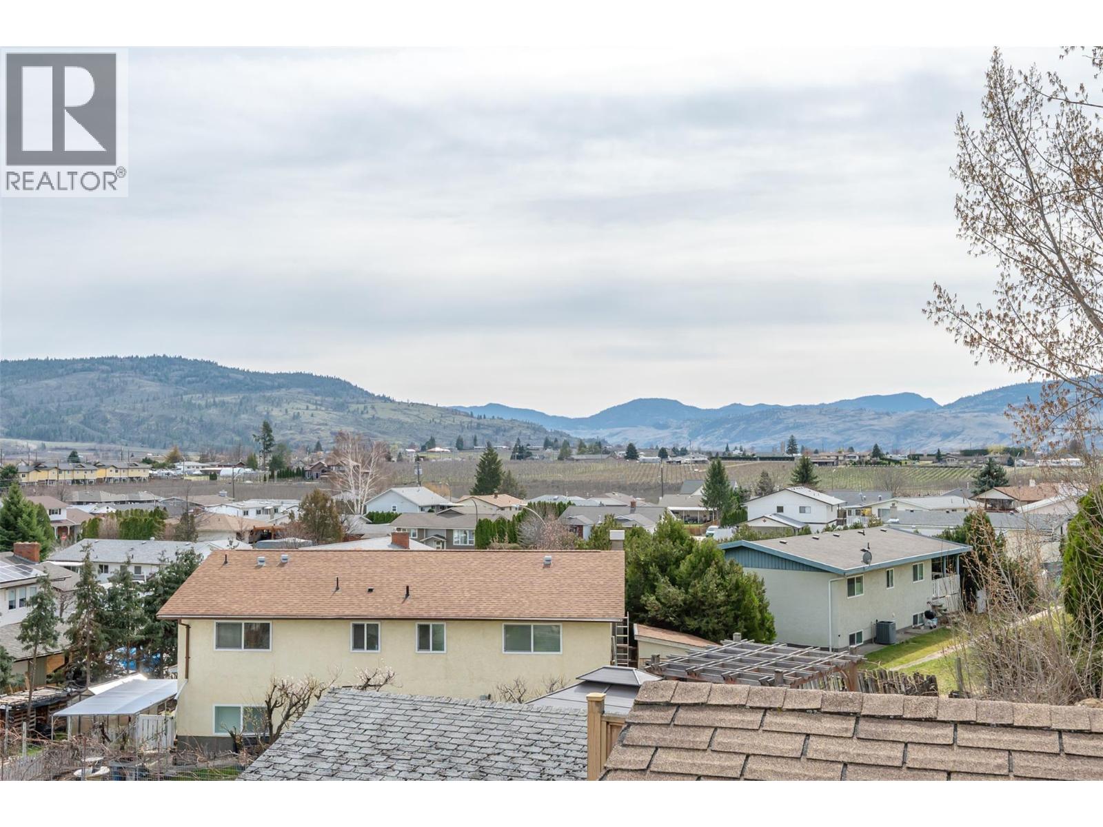 787 Kettle Avenue, Oliver