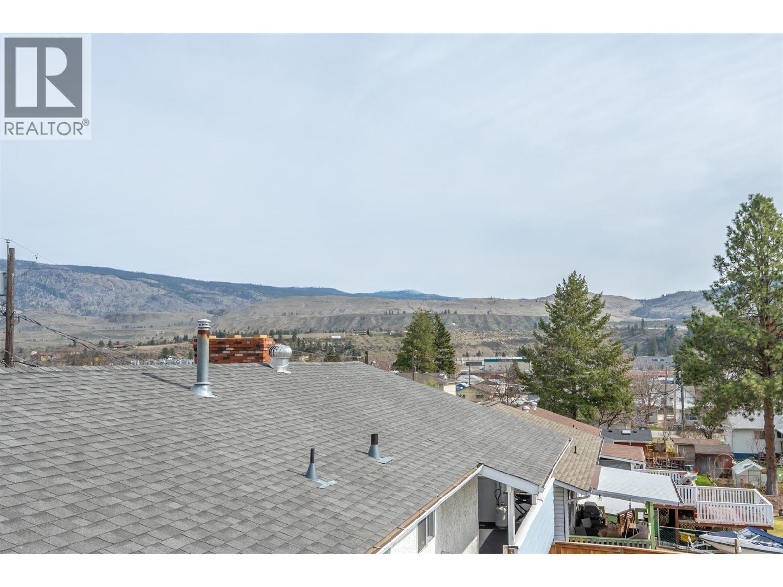 787 Kettle Avenue, Oliver