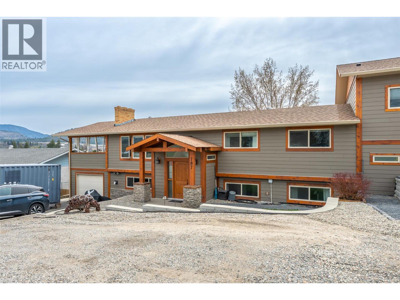 787 Kettle Avenue, Oliver