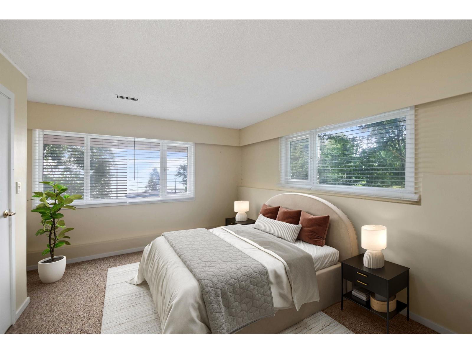 14310 SUNSET DRIVE, White Rock