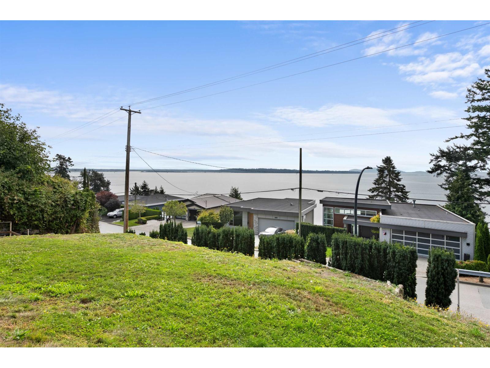 14310 SUNSET DRIVE, White Rock