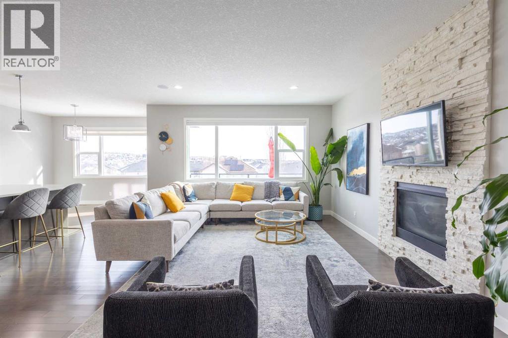 Single Family House for Sale in  Tuscany Valley Grove NW Tuscany Calgary 