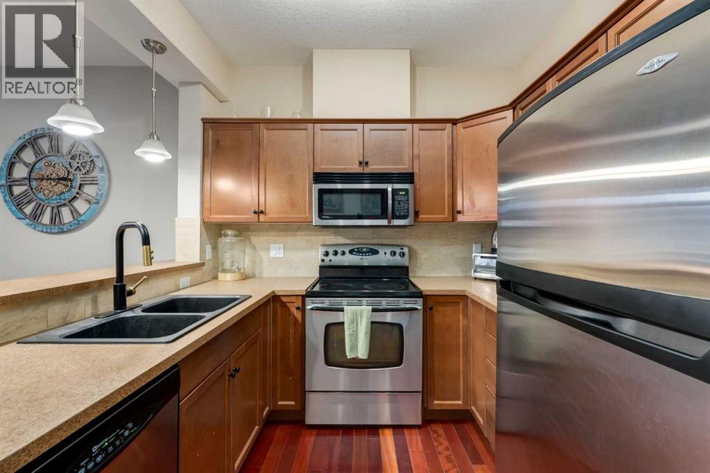 Single Family House for Sale in   Rockyledge View NW Rocky Ridge Calgary 