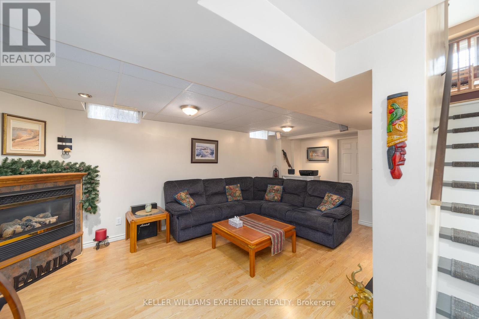 48 BASSWOOD DRIVE,Barrie (Holly),,