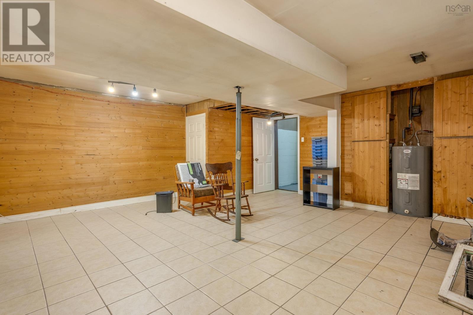 Property 31 of 41 of 10014 221 Highway