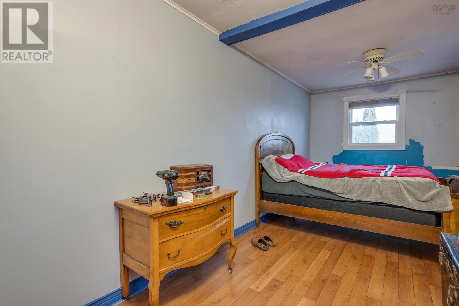 Property 27 of 41 of 10014 221 Highway