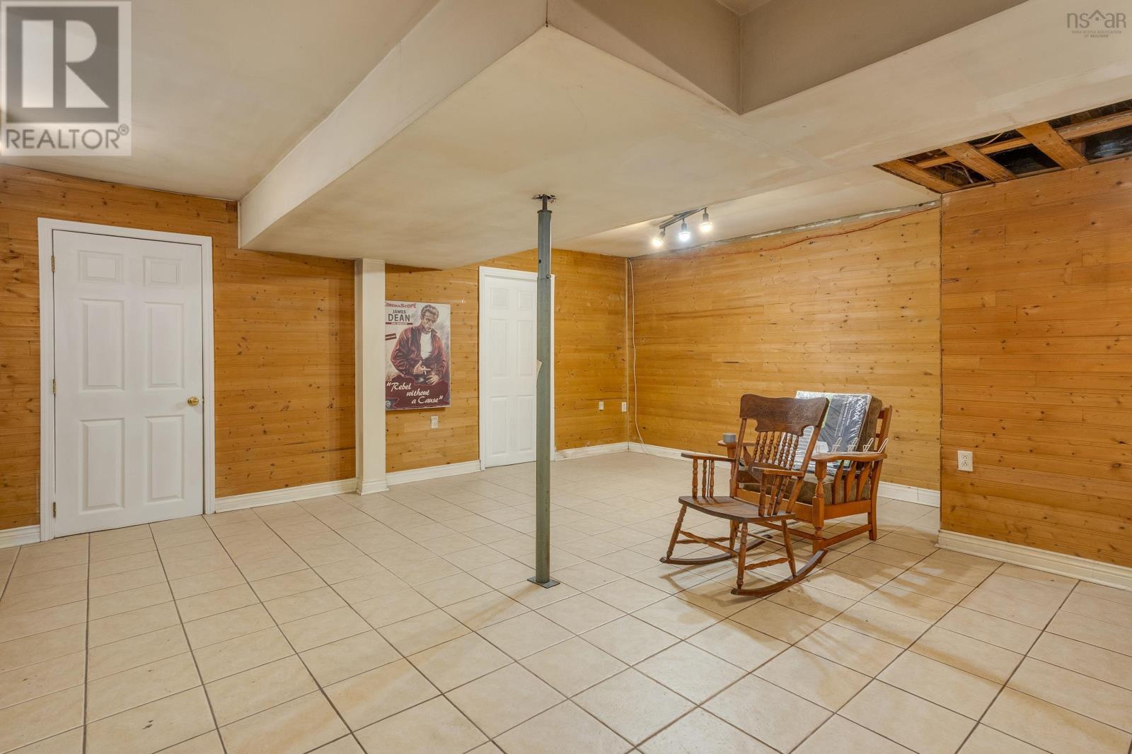 Property 2 of 41 of 10014 221 Highway